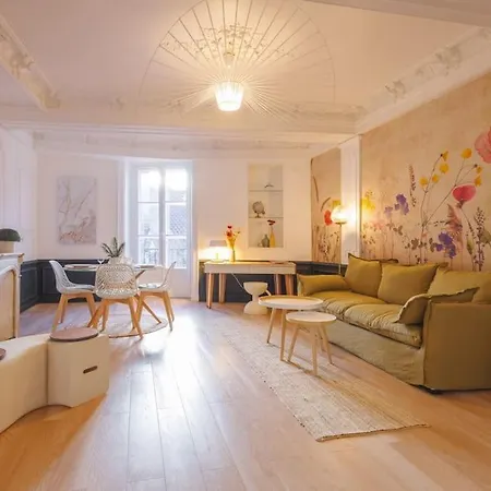 Appartamento Le Balcon Du 21 Bourg-en-Bresse Esterno foto